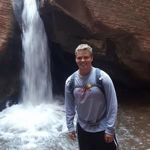 Meet your Posher, Derek